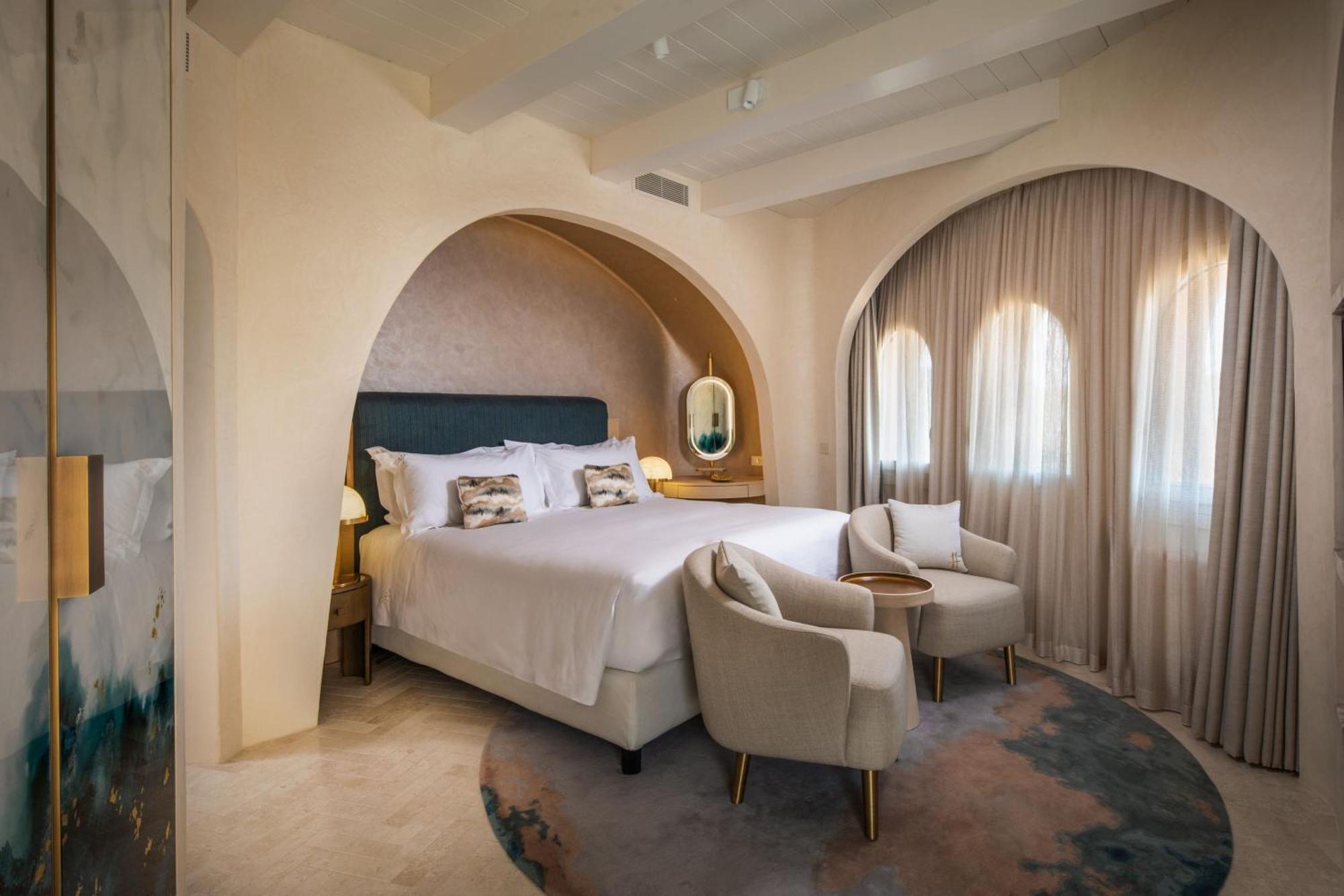 Harrods Suite, 3 king bed, sea view, terrace, plunge pool