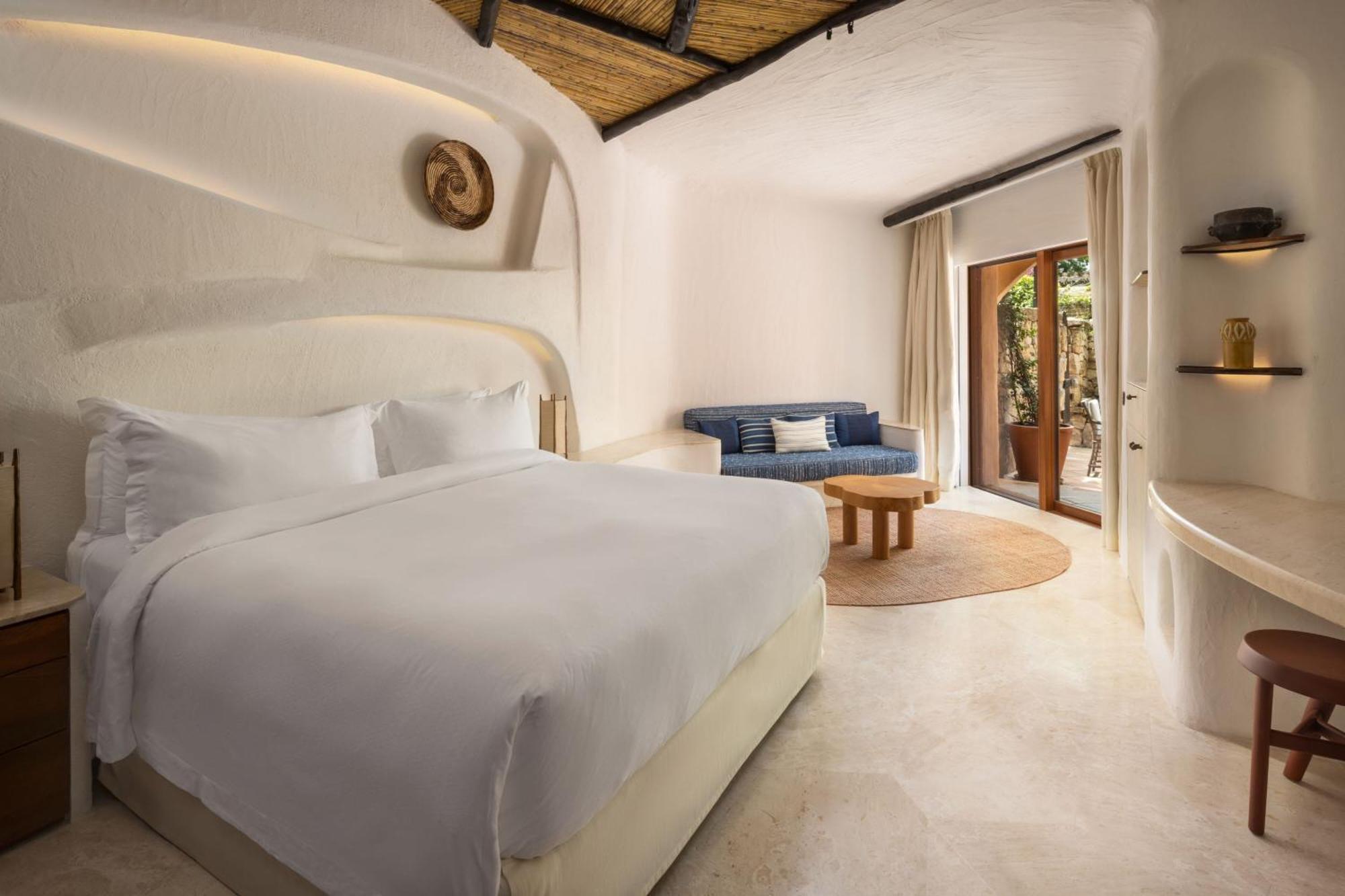 Deluxe King Suite Terrace Inner View