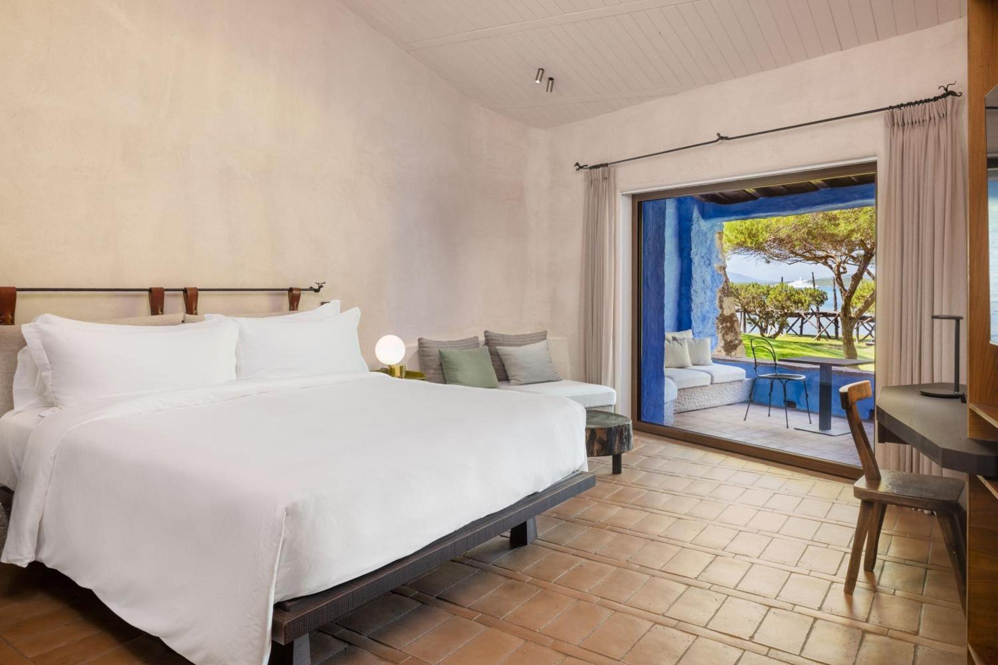 Island Deluxe King Room Terrace Garden View